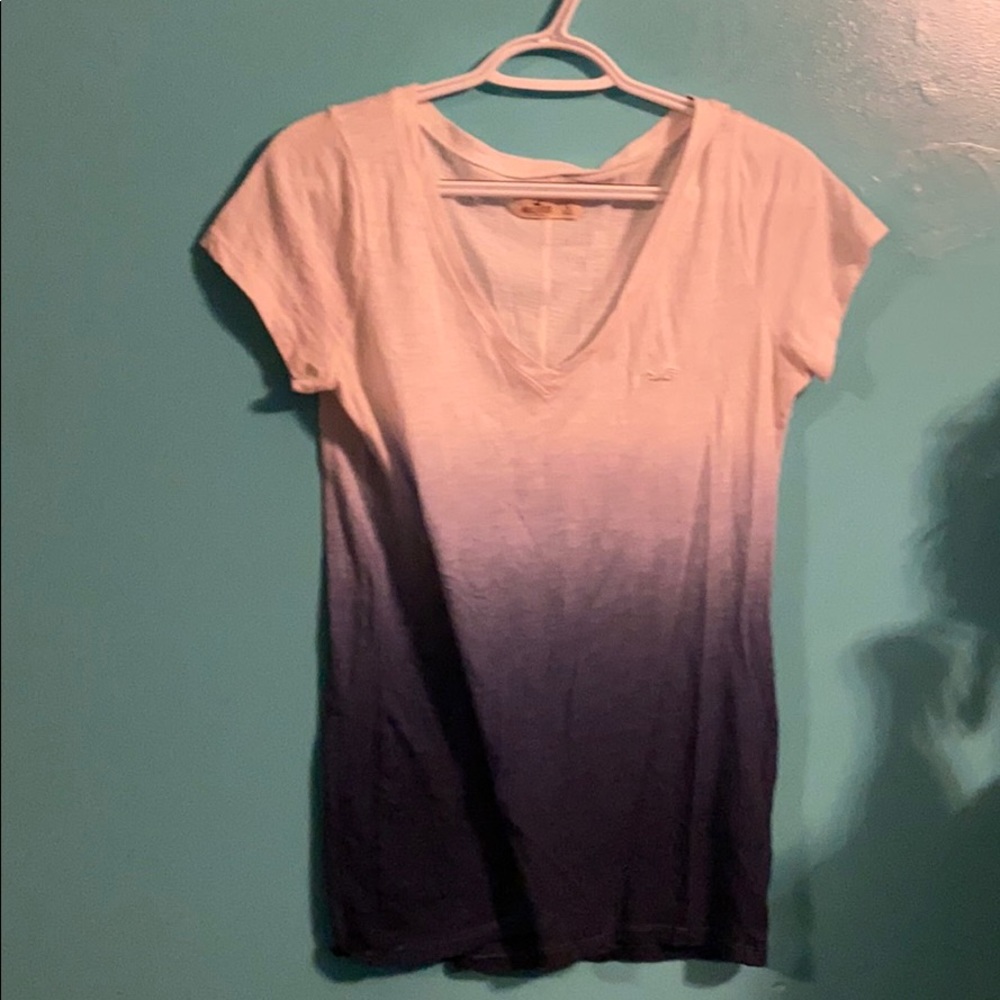 V neck hollister shirt